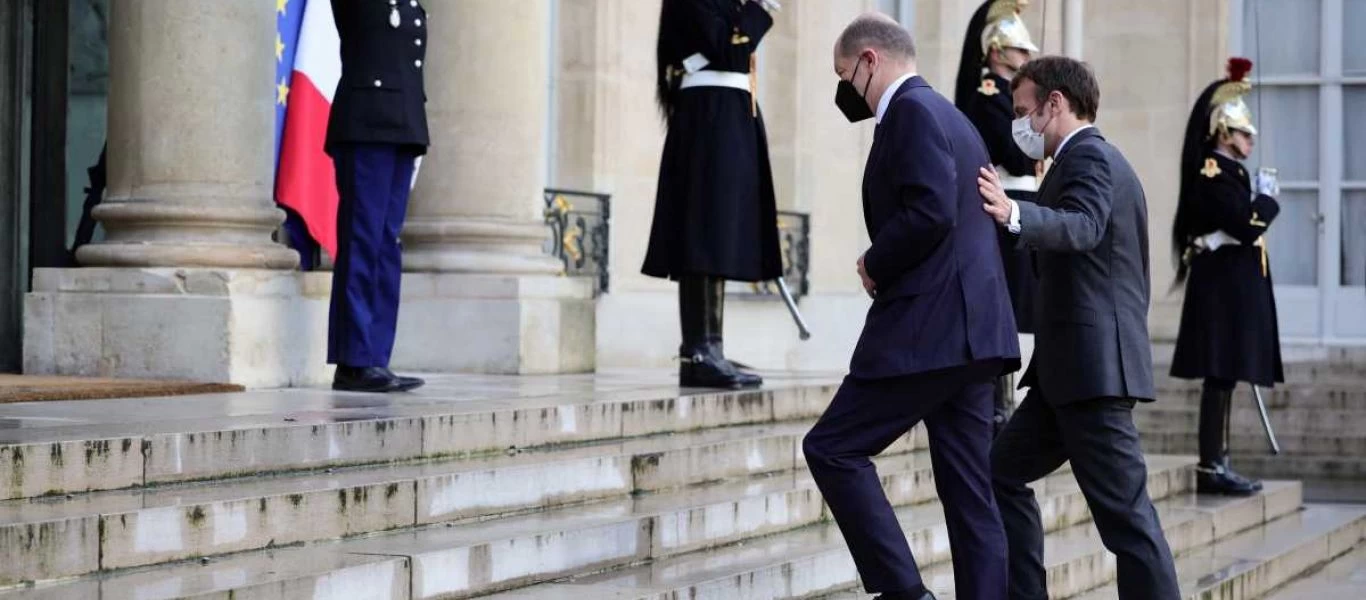 Γαλλία: Πρώτη συνάντηση Ε. Μακρόν με 'Όλαφ Σόλτς